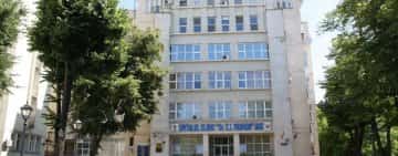 Un pacient care a luat timp de un an paracetamol şi algocalmin pentru a preveni infecţia cu SARS-CoV-2, în stare gravă